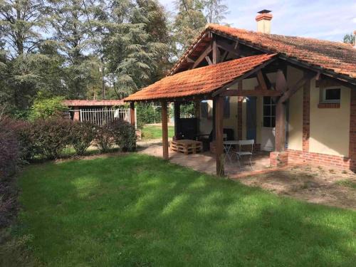 Menestreau-en-Villette Chalet De Esquí | Chalet cozy au milieu des bois