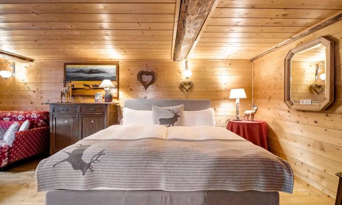 Ronco Cama Y Desayuno | CHALET DEI FIORI - ROOM & APARTMENT