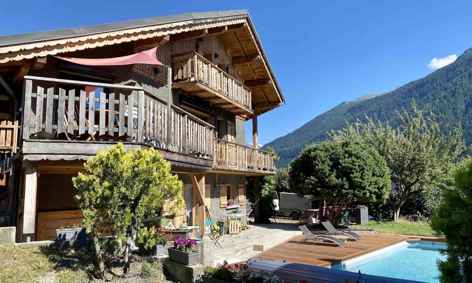 Seez Chalet De Esquí | Chalet du chat - sleeps 10, fireplace, jacuzzi, pool, parking