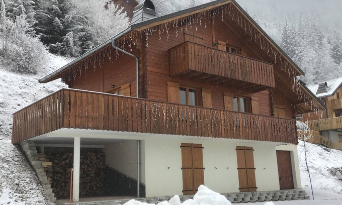 Station de Drouzin le Mont Chalet De Esquí | Chalet du Col du corbier