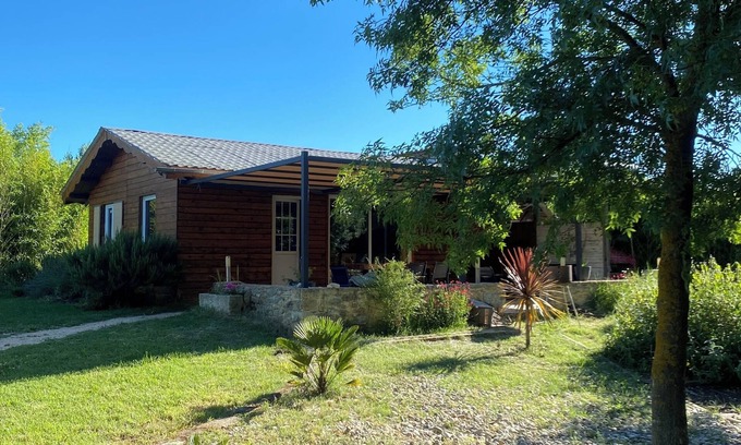 Saint-Paul-les-Fonts Chalet De Esquí | Chalet du Moulin des fontaines near the Pont du Gard