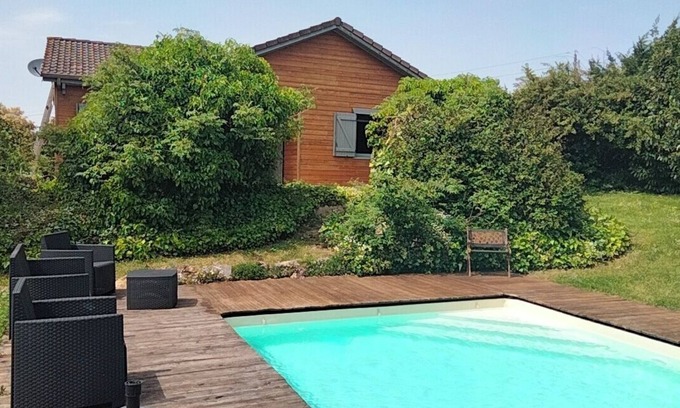 Douville Chalet De Esquí | Chalet en bois avec piscine privée. Animaux acceptés