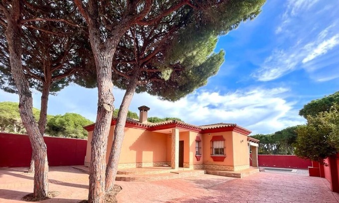 Chiclana de la Frontera Cabaña | Chalet con Piscina Privada y Barbacoa en Chiclana Cerca de la Playa