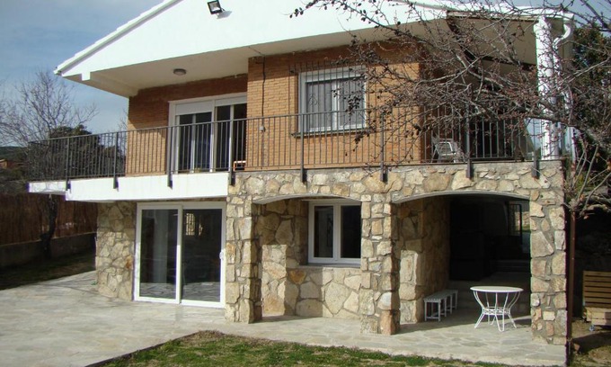 El Tiemblo Casa | Chalet con piscina y BBQ para 10 personas