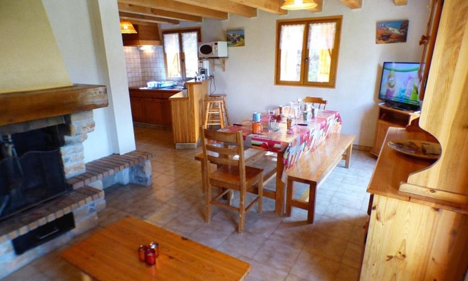 Les Saisies Chalet De Esquí | Chalet familial 4 pièces à Les Saisies, 8 pers, proche pistes, terrasse sud/ouest, en pleine nature - FR-1-594-42