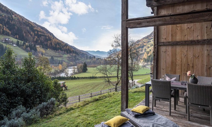 San Martino in Passiria Casa | Chalet "Ferienhaus im Stadl" con vistas a la montaña, Wi-Fi, sauna, terraza y jardín