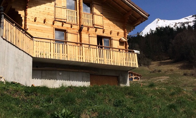 Le Bouchet-Mont-Charvin Chalet De Esquí | Chalet Aravis y La Clusaz entre el lago de Annecy