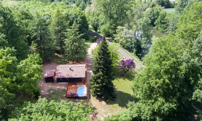 Saint-Antonin Noble Val Chalet De Esquí | Chalet des Berges - Heated pool - Pontoon