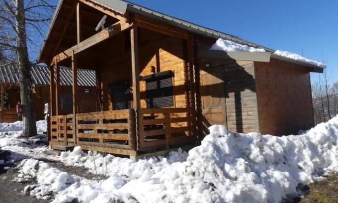 Saint-Leger-les-Melezes Chalet De Esquí | Chalet in the mountains at the foot of the slopes, sleeps 8.