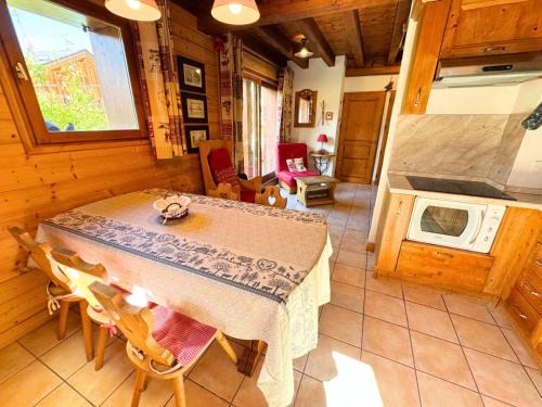 Saint-Martin-de-Belleville Chalet De Esquí | Chalet De Julie - Bel appartement traditionnel 4 pièces sur 2 niveau pour 6 personnes MAE-3734