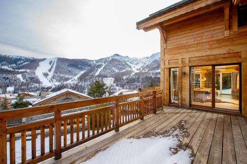 Saint-Etienne-de-Tinee Casa | Chalet Gemme - Magnifique chalet piscine sauna