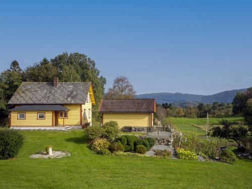 Tysnes Chalet De Esquí | Chalet Gulehuset by Interhome