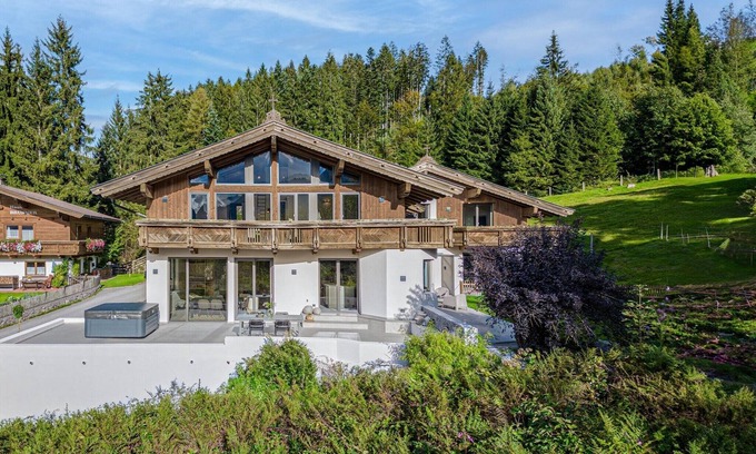 Hopfgarten im Brixental Villa | Chalet en Wildschönau con Jacuzzi