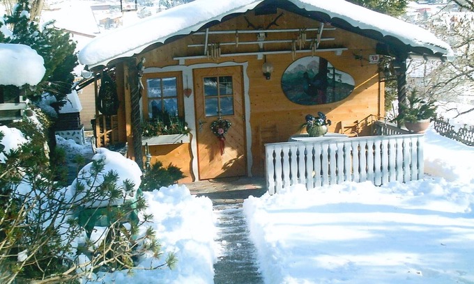 Karroesten Chalet De Esquí | Chalet en caroles con un bosque cercano