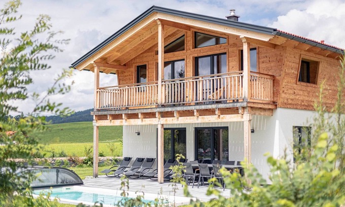 Inzell Chalet De Esquí | Chalet en Inzell con Piscina y Vistas Alpinas