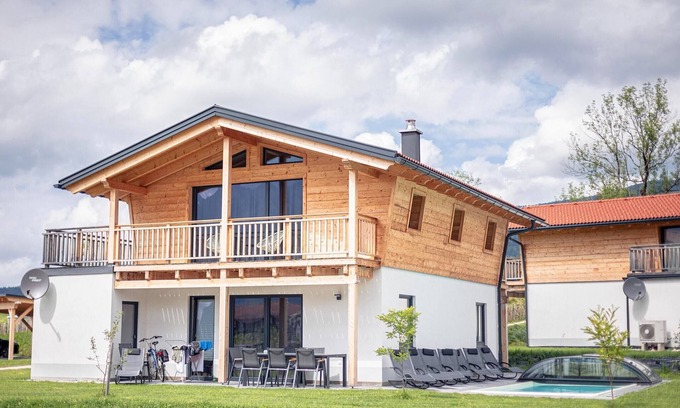 Inzell Chalet De Esquí | Chalet en Inzell con Piscina y Vistas Alpinas