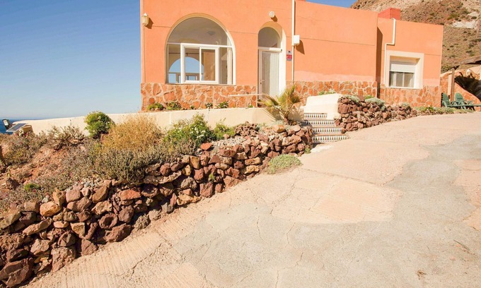 Pujaire Chalet De Esquí | Acogedora villa en Cabo de gata
