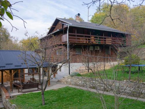 Orahovica Casa | Chalet in Orahovica near Papuk Nature Park