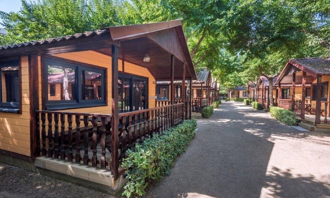 Blanes Chalet De Esquí | Chalet en España en Camping Solmar