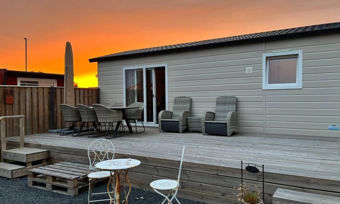 Serooskerke Chalet De Esquí | Chalet in the family paradise "Olmenveld", Zeeland