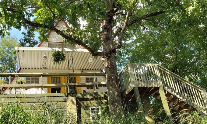 Tallassee Chalet De Esquí | Chalet en el cielo - "casa del árbol" en forma de A frente al lago rodeado de GSMNP