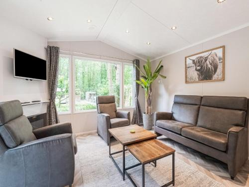 Vledder Casa | chalet in the woods with pool, cleaning included