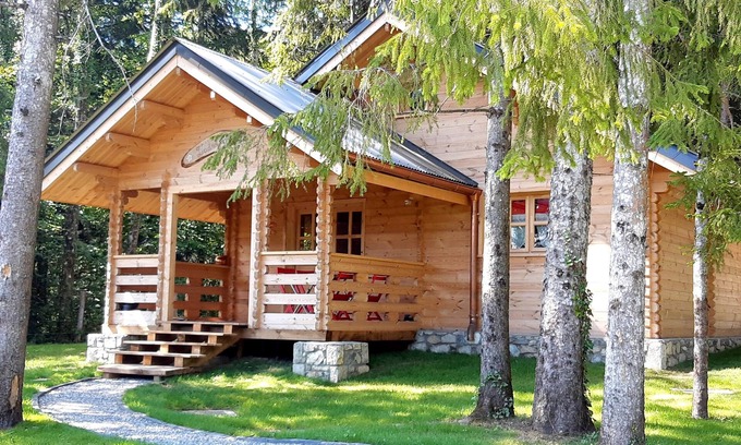 Bluffy Chalet De Esquí | CHALET L'UBAC, a little corner of paradise between Lake Annecy and its mountains