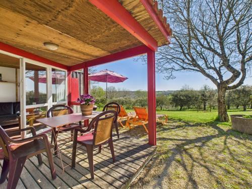 Salignac-Eyvignes Chalet De Esquí | Chalet La Brousse pour 5 personne avec piscine