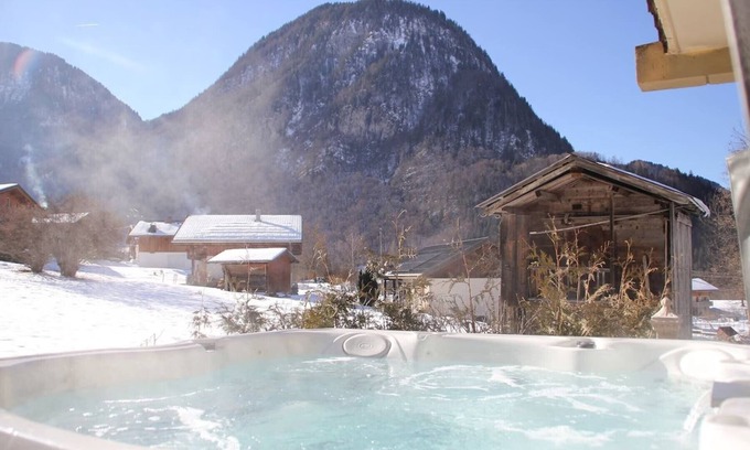Sixt-Fer-a-Cheval Cama Y Desayuno | Casa rural Grand Massif aves SPA privado