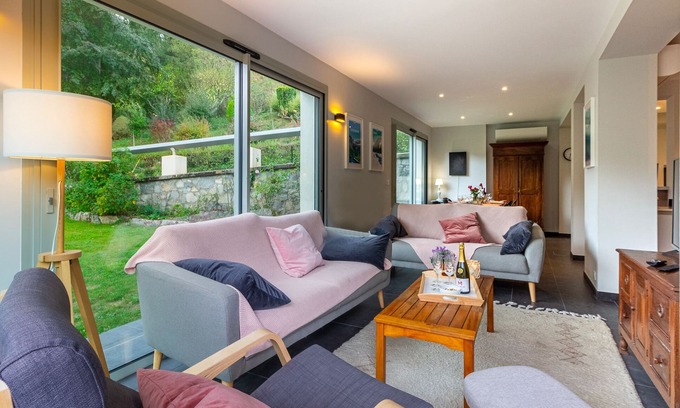 Cauterets Chalet De Esquí | CHALET LA SOURCE: 4-star mountain wellness in the heart of the Pyrenees