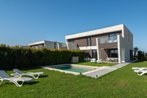 Ayamonte Chalet De Esquí | Chalet Las Marismas - Playa de los Haraganes HCHM3P00