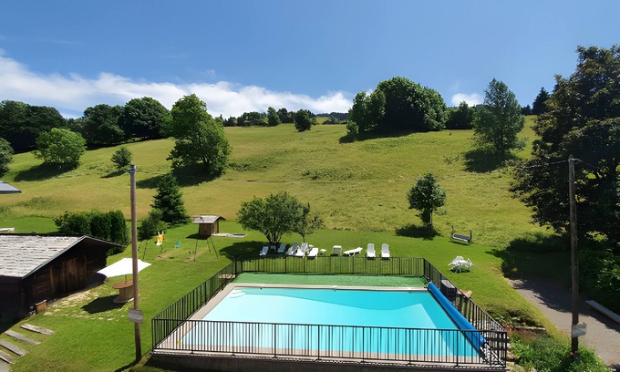 Crest-Voland Chalet De Esquí | Chalet 'Le Paccaly' con vistas a la montaña, terraza privada y Wi-Fi