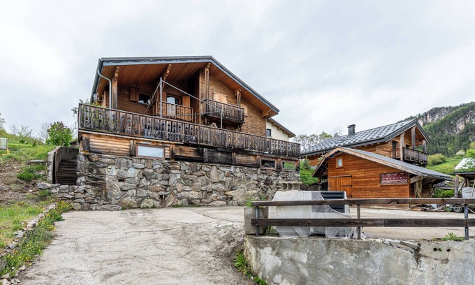 Notre-Dame-du-Pre Chalet De Esquí | Chalet 'Les Skieurs' con vistas a la montaña, terraza privada y Wi-Fi