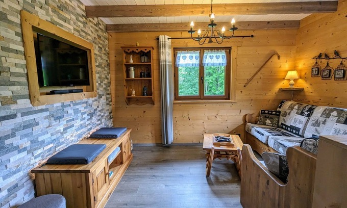 Cornimont Chalet De Esquí | Chalet " Les Volets Rouges " Chalet with all comforts, near La Bresse