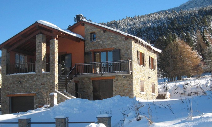 Matemale Chalet De Esquí | Casa de montaña (madera / piedra) - MATEMALE