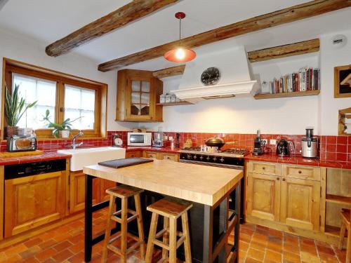 Le Praz Chalet De Esquí | Chalet mitoyen à Courchevel avec cheminée, parking et WIFI - FR-1-575-119