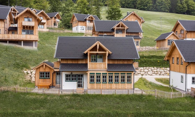 Grundlsee Casa | Chalet near Lake Grundlsee with Sauna