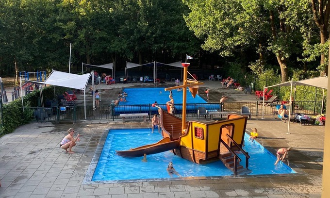 Udenhout Chalet De Esquí | Chalet bien amueblado cerca de Loonse y Drunense Duinen