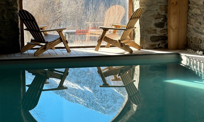Saint-Andre Chalet De Esquí | Chalet 'Nevala' with Mountain View, Private Terrace and Wi-Fi