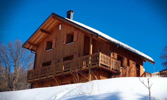 Albiez-le-Jeune Chalet De Esquí | Chalet de 2016, a 1310 m sobre el valle del Maurienne.