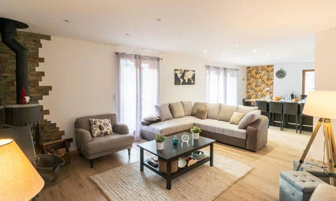 Valmorel Chalet De Esquí | Chalet rénové 7 pièces à Valmorel, 15 pers, parking, terrasse - FR-1-291-793