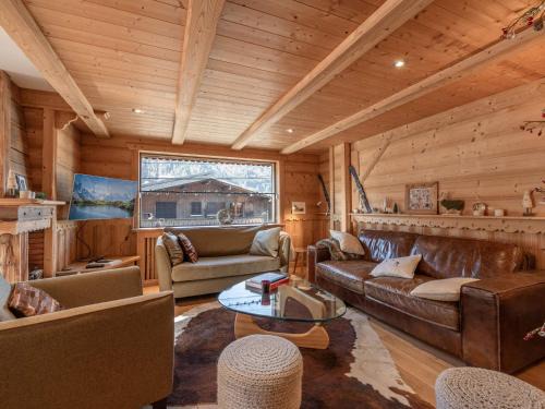 Morzine Chalet De Esquí | Chalet rénové de 170m² au centre de Morzine, 11 pers., proche télécabine, parking, terrasse, cheminée - FR-1-754-5