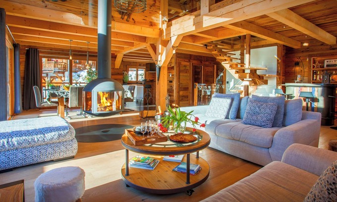 La Giettaz Chalet De Esquí | Chalet Sabaroc - modern ski base for 10, hot tub & views - OVO Network