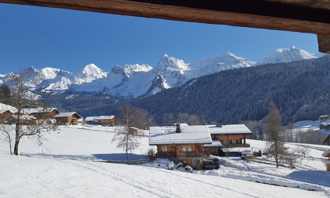 Le Grand-Bornand Chalet De Esquí | CHALET SAVOYARD CON VISTA MAGNÍFICA