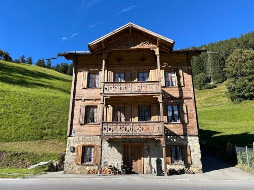 Peist Chalet De Esquí | Chalet Schluechtyi