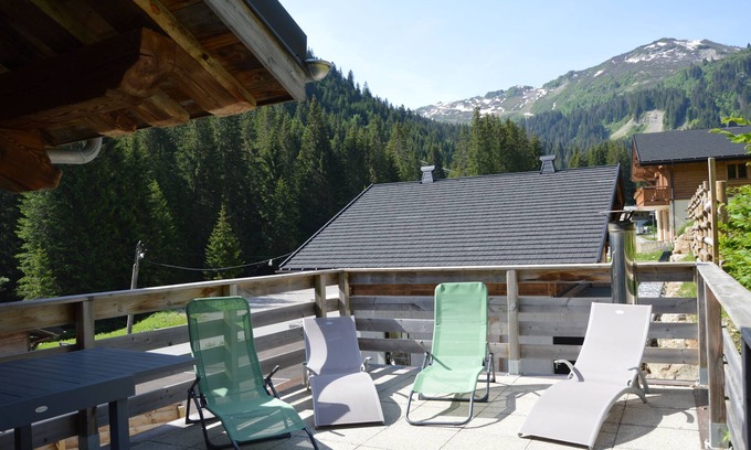 Chatel Chalet De Esquí | Chalet sleeps 14 with jacuzzi, 200m of Pré la Joux ski lift - Chatel Reservation