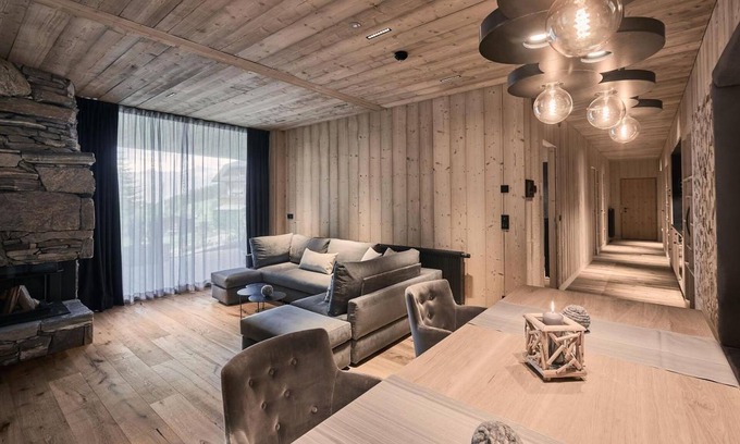Racines Chalet De Esquí | Chalet 'Tenne Chalet' con vistas a la montaña, piscina compartida y Wi-Fi