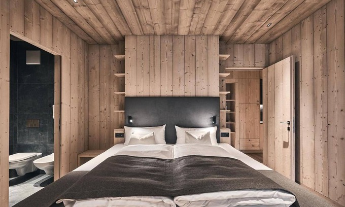 Racines Chalet De Esquí | Chalet 'Tenne Chalet' with Mountain View, Shared Pool & Wi-Fi