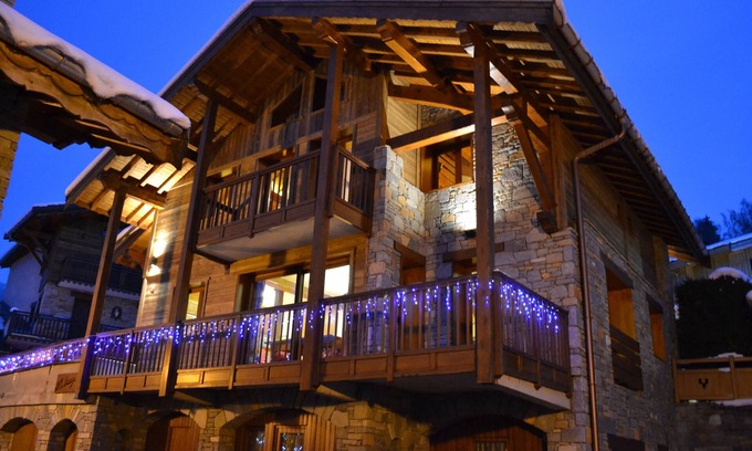 Montchavin Chalet De Esquí | Chalet Versoye self-catered chalet, ensuite beds, spa, boot warmer. Sleeps 12