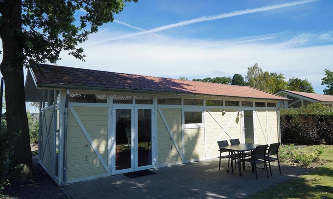 Hulshorst Casa | Chalet with 2 bedrooms and a terrace